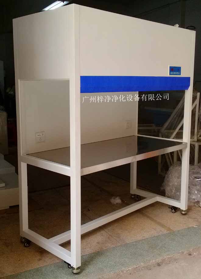 潔凈工作臺,是一種提供局部無塵、無菌工作環(huán)境的空氣凈化設(shè)備。
