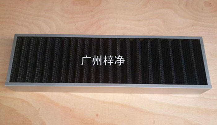 活性碳過濾器廣泛用于化學(xué)、制藥、食品、娛樂場所、需要凈化空氣的場所， 有害氣體如苯、甲醛、氨氣等的吸附脫除 溶劑的回收 ，采用活性炭氈比表面積大，吸附能力強，迅速處理各種有害氣體, 有效潔凈空氣對氣味的控制。